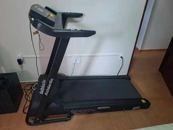 Esteira só 10 dias de uso - suporta 120kg