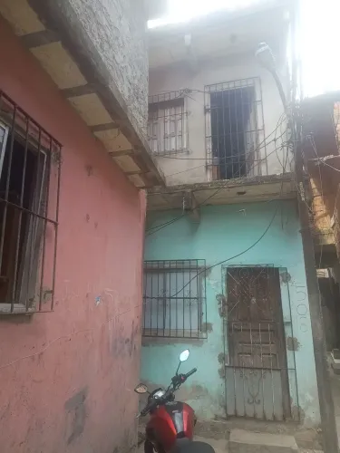 Vende-se está casa por motivo de doença