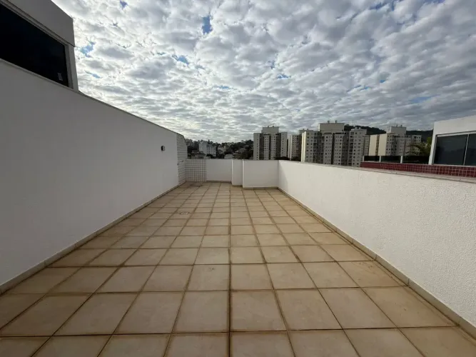 Cobertura para aluguel tem 140 metros quadrados com 2 quartos em Castelo - Belo Horizonte 
