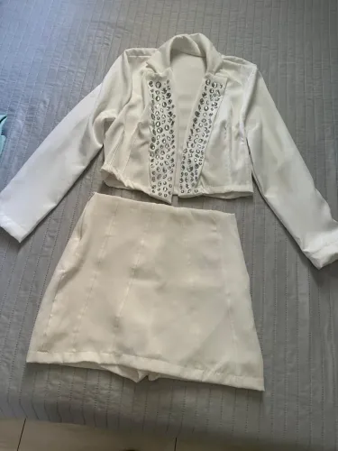 Conjunto alfaiataria shorts saia e blaze