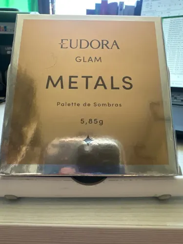 Paleta de sombras Eudora Glam Metals