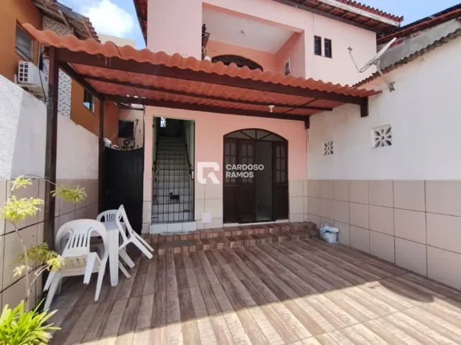 Casa térrea 2/4 sendo uma suíte | Centro | 88m² | Locação