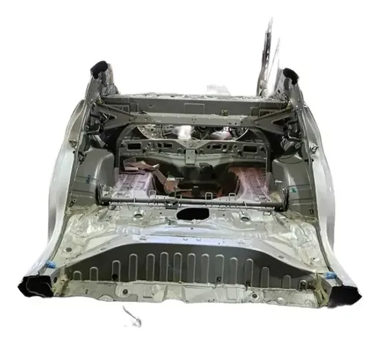 Traseirão Toyota Yaris 2023 Cinza