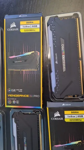 2x Memóriasw RAM Corsair Vengeance RGB PRO 8GB DDR4 3200MHz