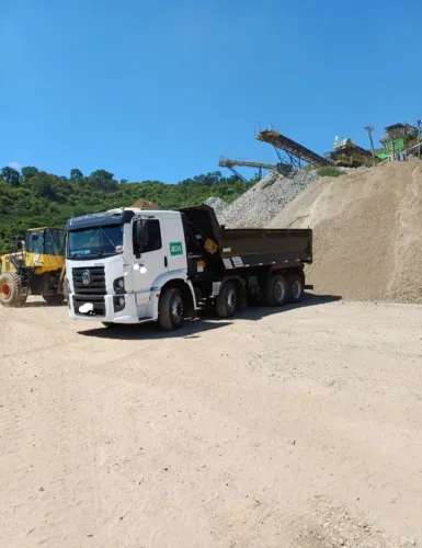 24-280 Ano 2015 bitruck na caçamba Caminhao 100% operacional e revisado