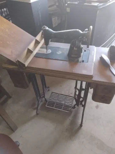 Máquina de costura antiga 
