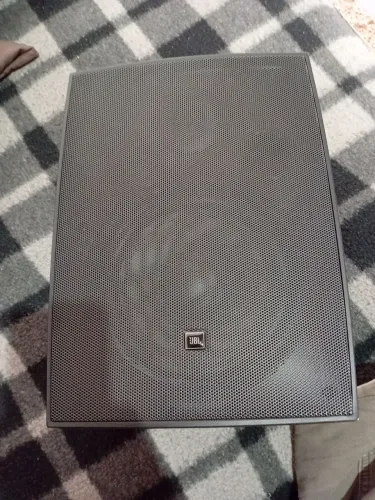 Caixa de som proficional jbl c621p