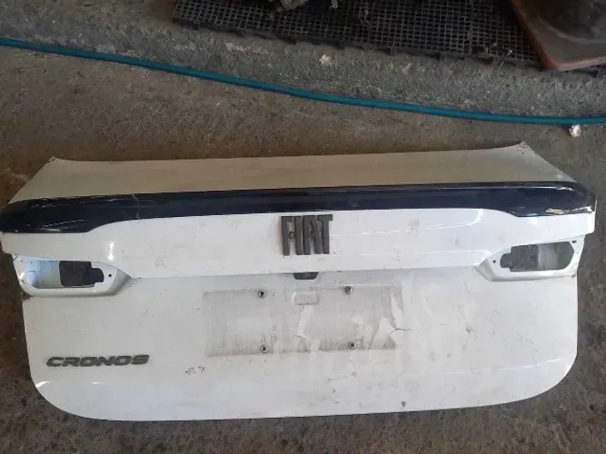 Tampa de mala Fiat cronos 2021