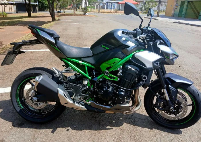 Kawasaki Z900 25/26 - Particular - 90km  Baixíssima Quilometragem 