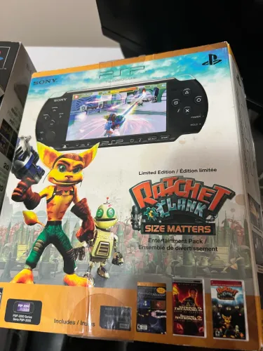 PSP 3000 edição Ratchet & Clank preto