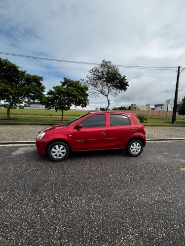 Toyota Etios X 1.3 Flex 16V 5P Mec. 2013