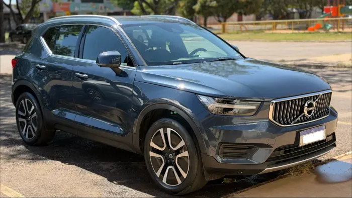 Volvo XC40 XC 40 T-5 Híbrido Momentum 1.5 262cv 2021