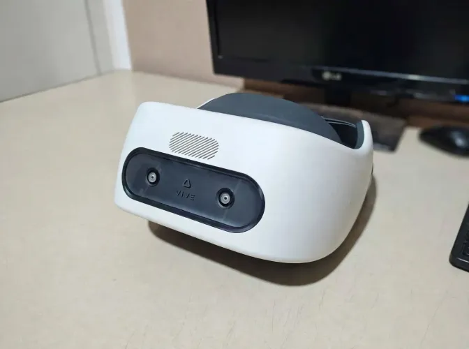 (VR) Vive Focus plus