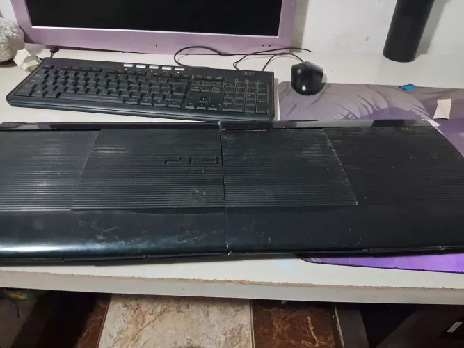 Playstation 3 Super Slim (LEIA A DESCRIÇÃO)