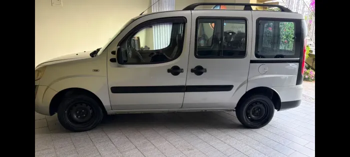 Fiat Doblo Essence 1.8 Flex 16V 5P 2012