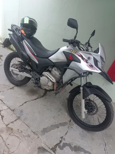 Vendo xre de leilão 2020 contato *