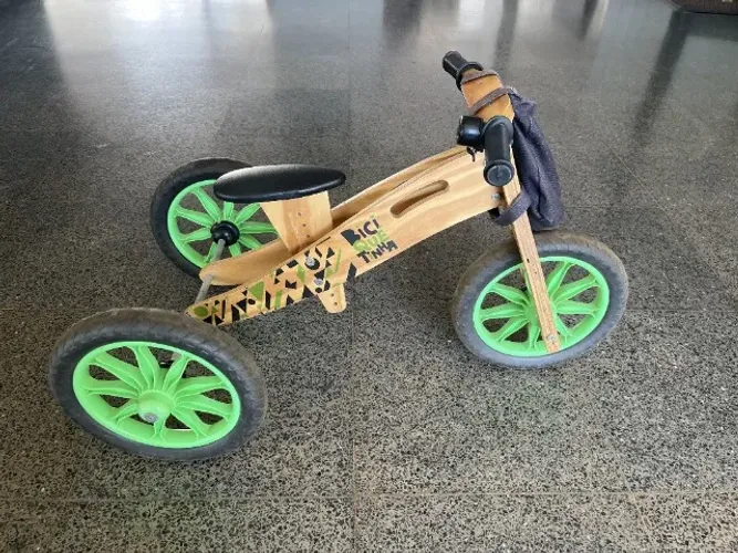 Bicicletinha infantil em perfeito estado