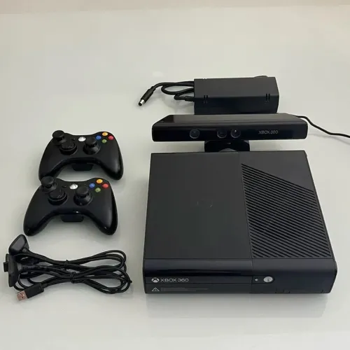 Xbox 360 Slim RGH + Kinect + 2 Controles + Jogos