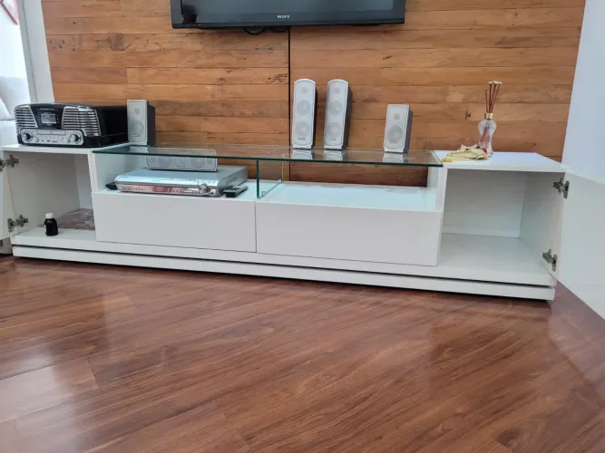 Rack MDF com gavetas 