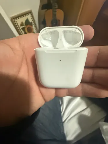 Estojo de Recarga sem Fio AirPods Original Apple (Modelo A1938)