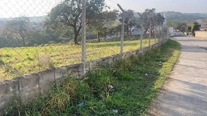 ÁREA,0 Dormitorio(s) bairro Aparecidinha