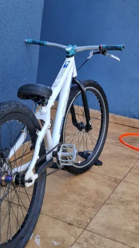 Bicicleta (Perifa) aro 26, ótima para manobras e dia a dia