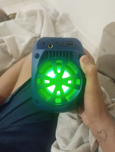 Vendo caixa de som funcionando perfeitamente 