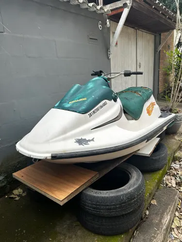 JET SKI SEA-DOO BOMBARDIER 1996 ( sem motor )