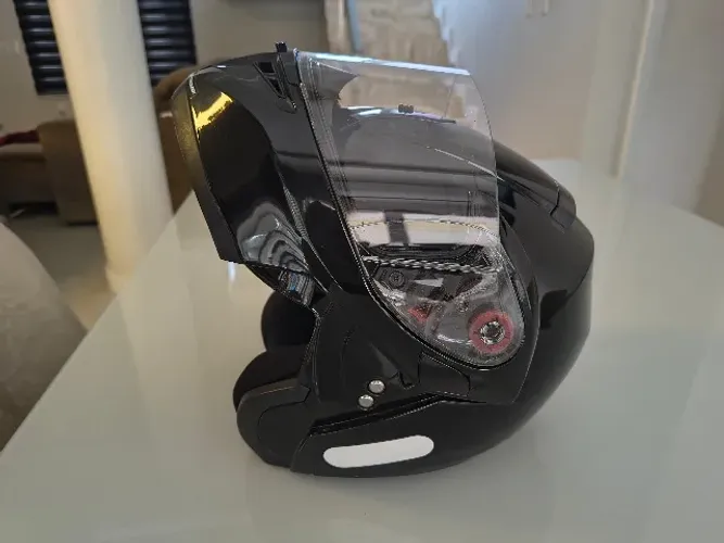 Capacete Escamoteável MT Helmets - Tam 55/56 (S) Ótimo estado