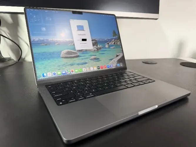 Vendo MacBook Pro M2 Pro 14" (Chip M2 Pro, 16GB RAM, 512 GB SSD) - Estado de Novo!