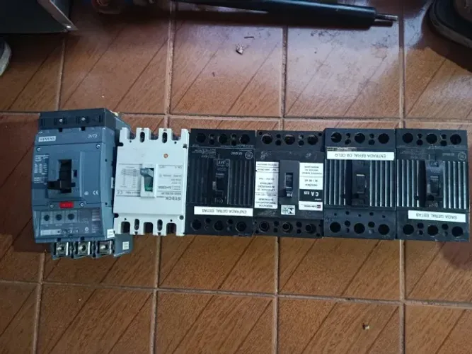 Disjuntor Siemens 3VT2 - 250A. Novo. Disjuntor caixa moldada. Disjuntor 100A Disjuntor 250
