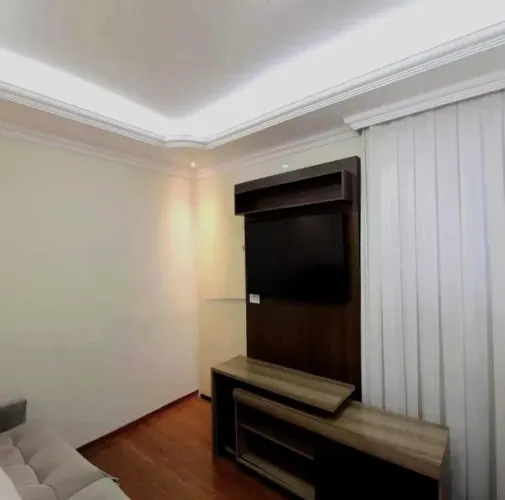 Apartamento ( 2 dormitórios ) , aluguel anual com caução e com mobília.