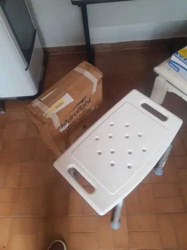 BANQUETA BANHO SEM ENCOSTO (NOVA)