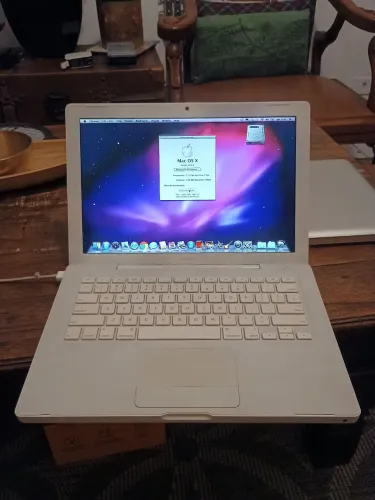 MacBook branco