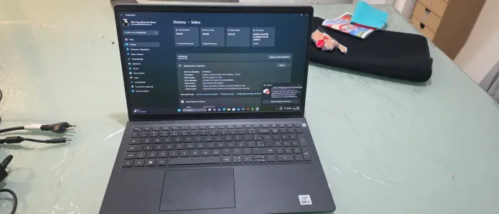 DELL VOSTRO 15  I5.- 3510 8 GB DE RAM 