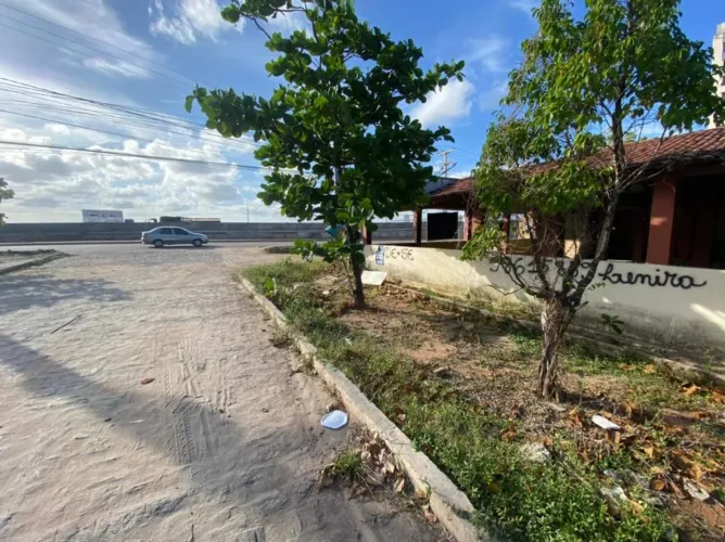 VALOR DE OPORTUNIDADE! Prédio Comercial para VENDA ou PERMUTA - Intermares - Cabedelo/PB