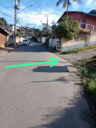 Com escritura legalizada, no Centro de Santo Antônio do Pinhal