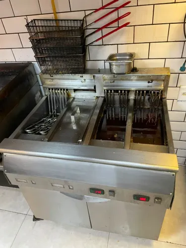 Fritadeira Alfatec 4 cesto, 380v, toda em inox