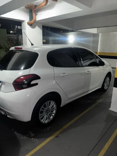 Peugeot 208 Active 1.2 Flex 12V 5P Mec. 2020