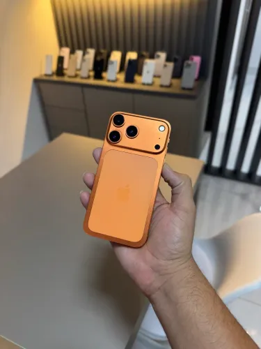 IPHONE 11 ADAPTADO PARA 17 PRO 64 GB