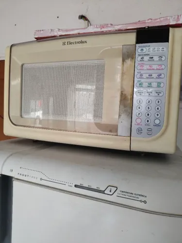 Técnico de microondas conserto