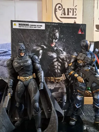 Batman Deathstroke play arts kai dc