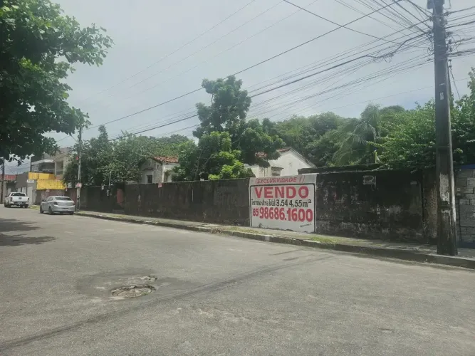 Terreno a venda no Bairro Damas com área total de 3.544,55m²