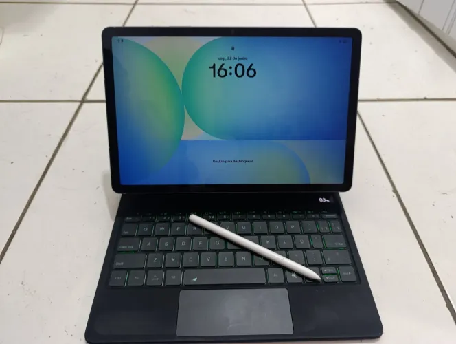 Tablet Samsung Galaxy Tab S10 FE (128GB/8GB RAM) + Teclado Original + S Pen