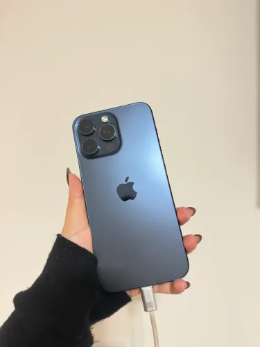 iPhone 15 Pro Max Azul