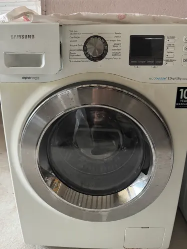 Lava e seca Samsung.