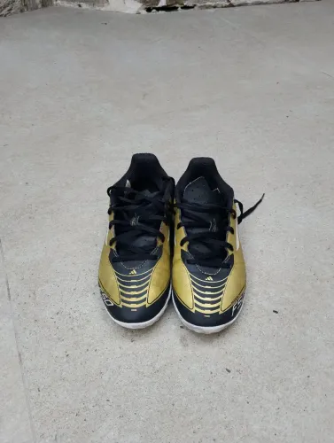 Par de chuteira society Adidas F50 Messi Tamanho 37/38
