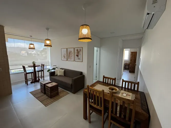 Lindo Apartamento Finamente Mobiliado na Quadra do Mar - Cachoeira do Bom Jesus