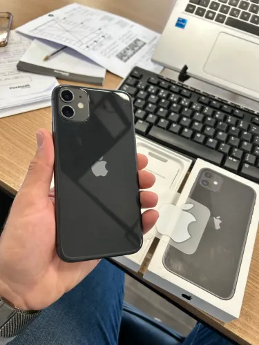 iPhone 11 - 64gb