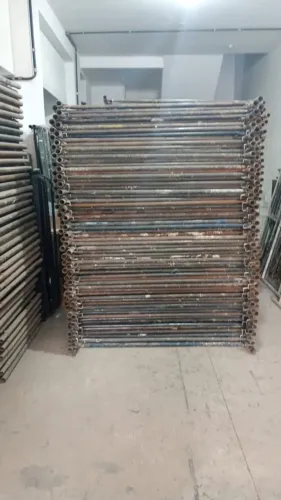 Andaime Tubular Usado à Venda - Painéis e Acessórios